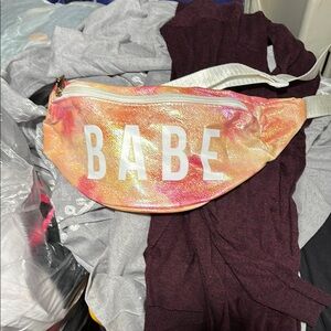Trendy Babe Iridescent Fanny Pack